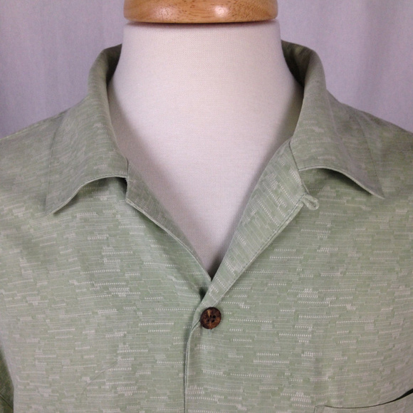 Tommy Bahama Other - Tommy Bahama Button Silk Short Sleeve M Shirt